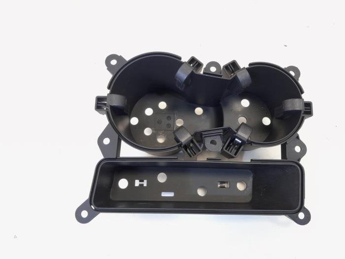 Porte-gobelet d'un Audi A4, -, 3 mois de garantie, Audi, Utilisé