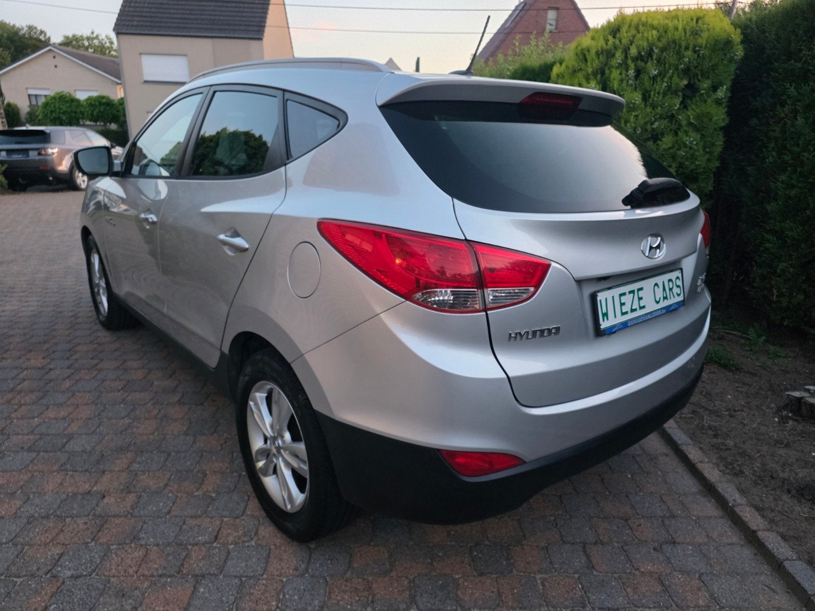 Hyundai IX35  1600 benz ., Voorwielaandrijving, Euro 5, Zwart, 4 cilinders