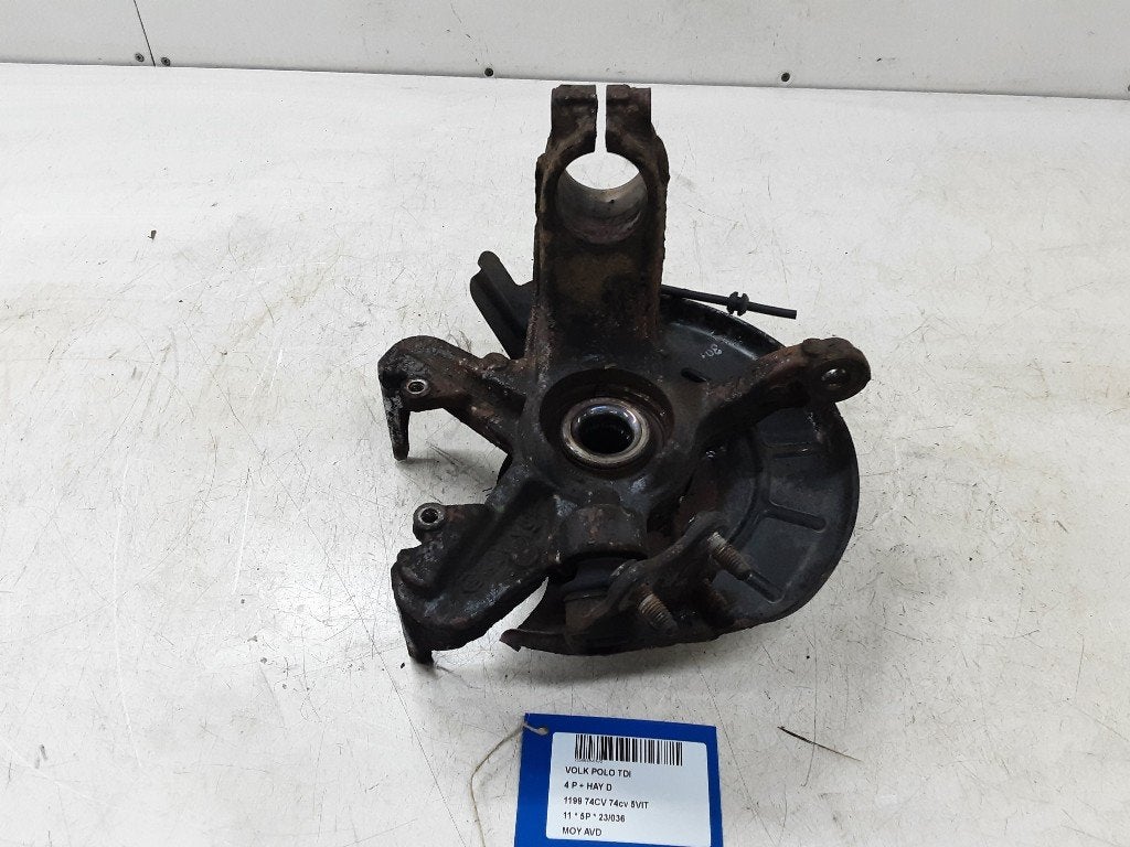 MOYEU DE ROUE AVANT DROIT Volkswagen Polo V (6R), Autos : Pièces & Accessoires, Volkswagen, Mevr. I. Hauben, Utilisé, Rue de l'Espoir 34 34
4030  GRIVEGNÉE, BE
