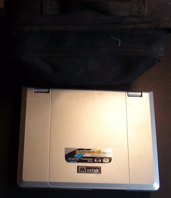 Mustek Mpeg 4, Audio, Tv en Foto, DVD spelers, Ophalen of Verzenden, Zo goed als nieuw, Draagbaar