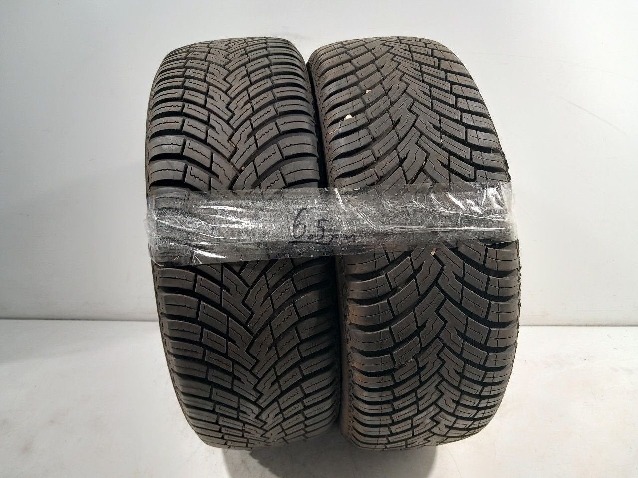 Bandenset 2 stuks 4-Seizoenen 185 60 R15, Onderdelen@venauto.nl, Van der Ven Autorecycling B.V., Gebruikt, 15 inch
