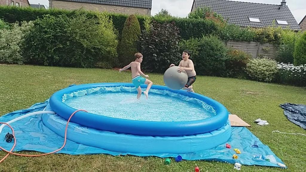 piscine auto portante, Ophalen, 300 cm of meer, Zo goed als nieuw, 80 tot 120 cm