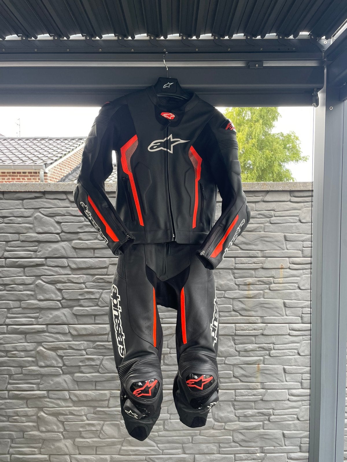 Alpinestars 2-delig leren motorpak –zwart rood, Motoren, Ophalen, Nieuw zonder kaartje, Heren, Jas | leer