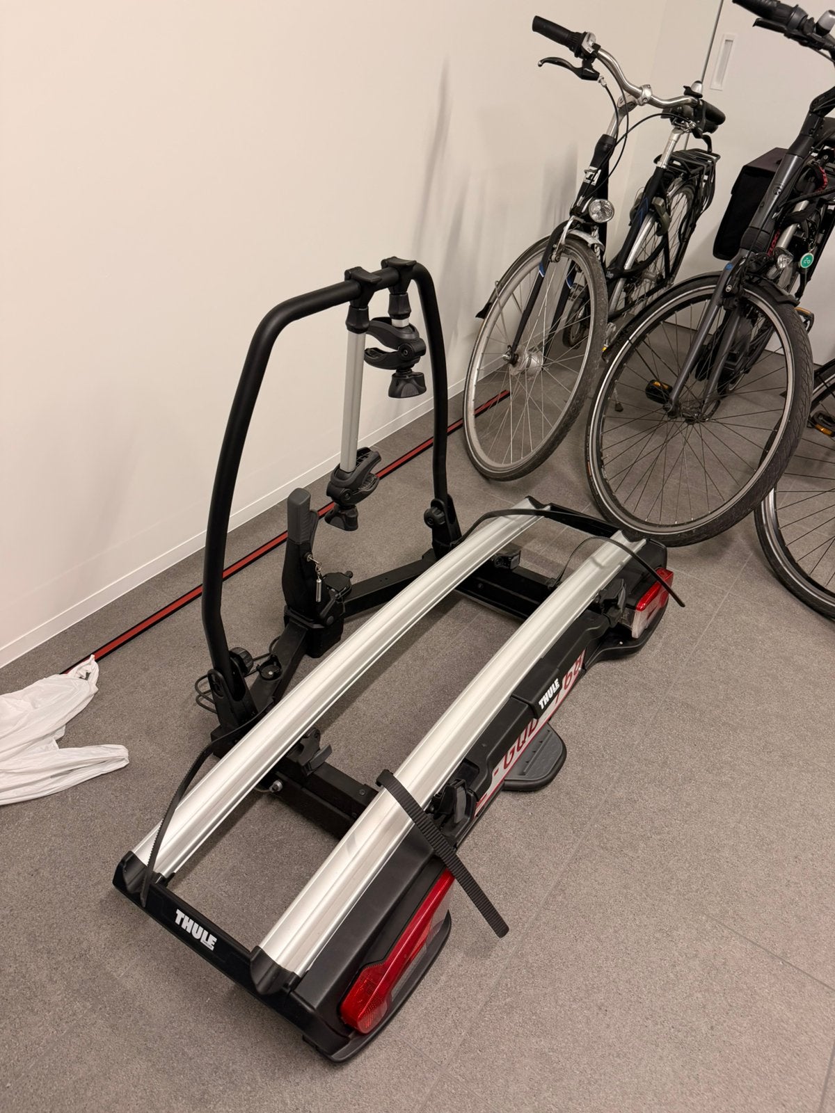 Thule fietsendrager, Ophalen, Zo goed als nieuw