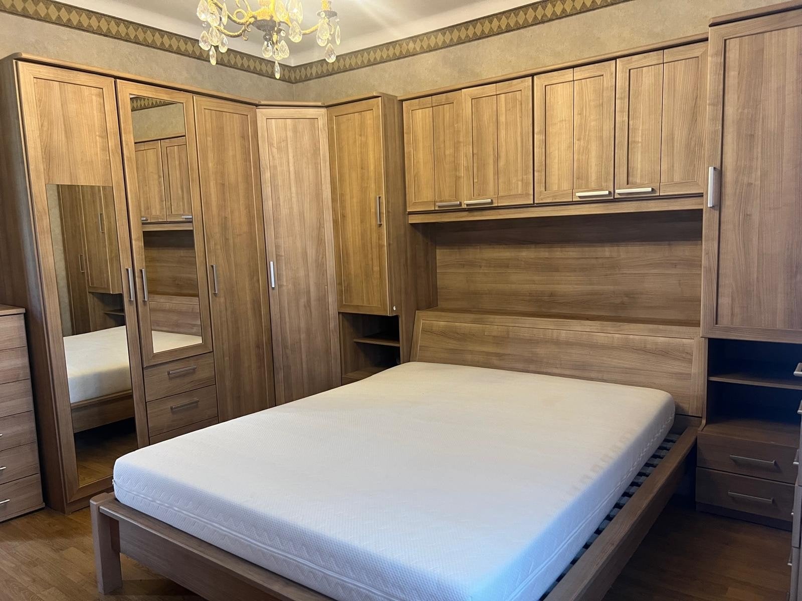 Volledige slaapkamer, Ophalen