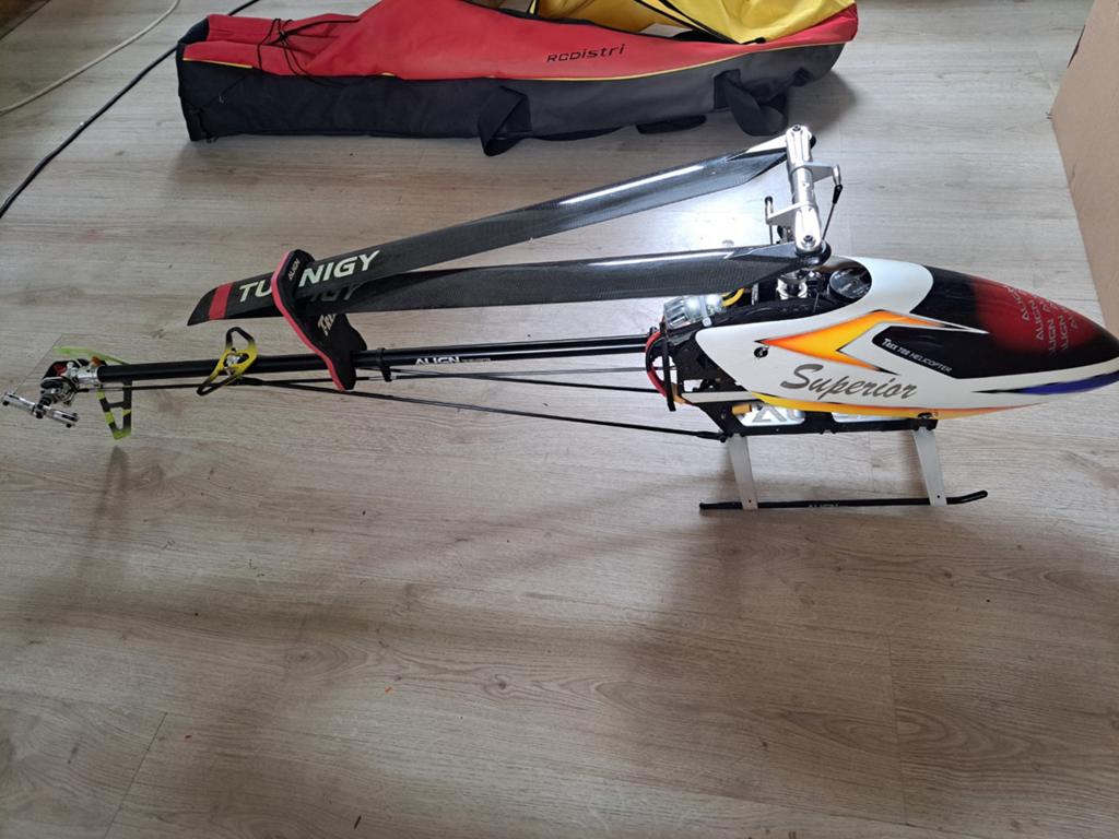 Trex 700e, Hobby en Vrije tijd, Modelbouw | Radiografisch | Helikopters en Quadcopters, Ophalen