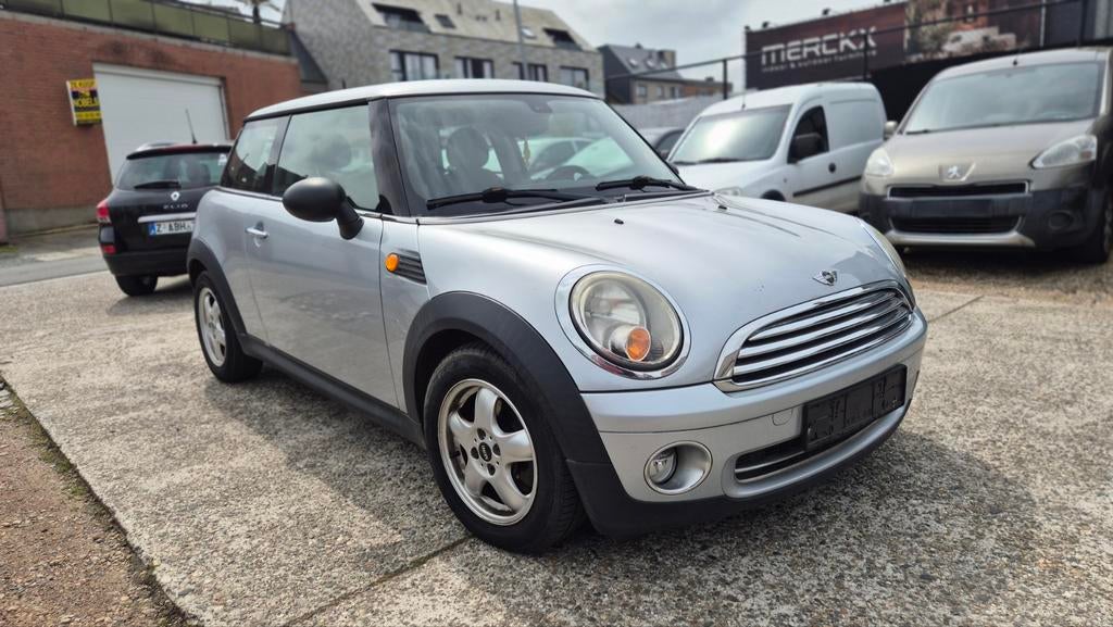 Mini Cooper essence avec contrôle technique, Autos, Entreprise, Essence, Achat, Cooper