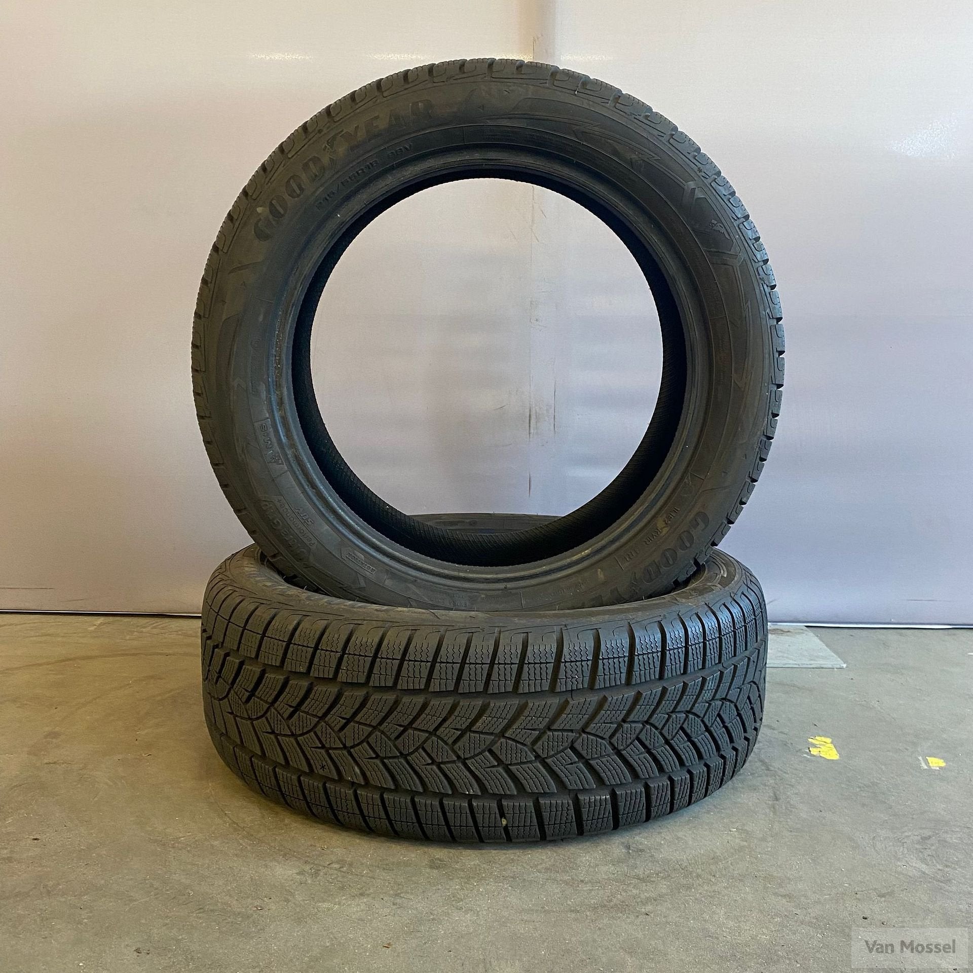 Goodyear Ultra Grip Performance + SUV 215/55/R18 99V, 18 inch, -, -, Band(en)