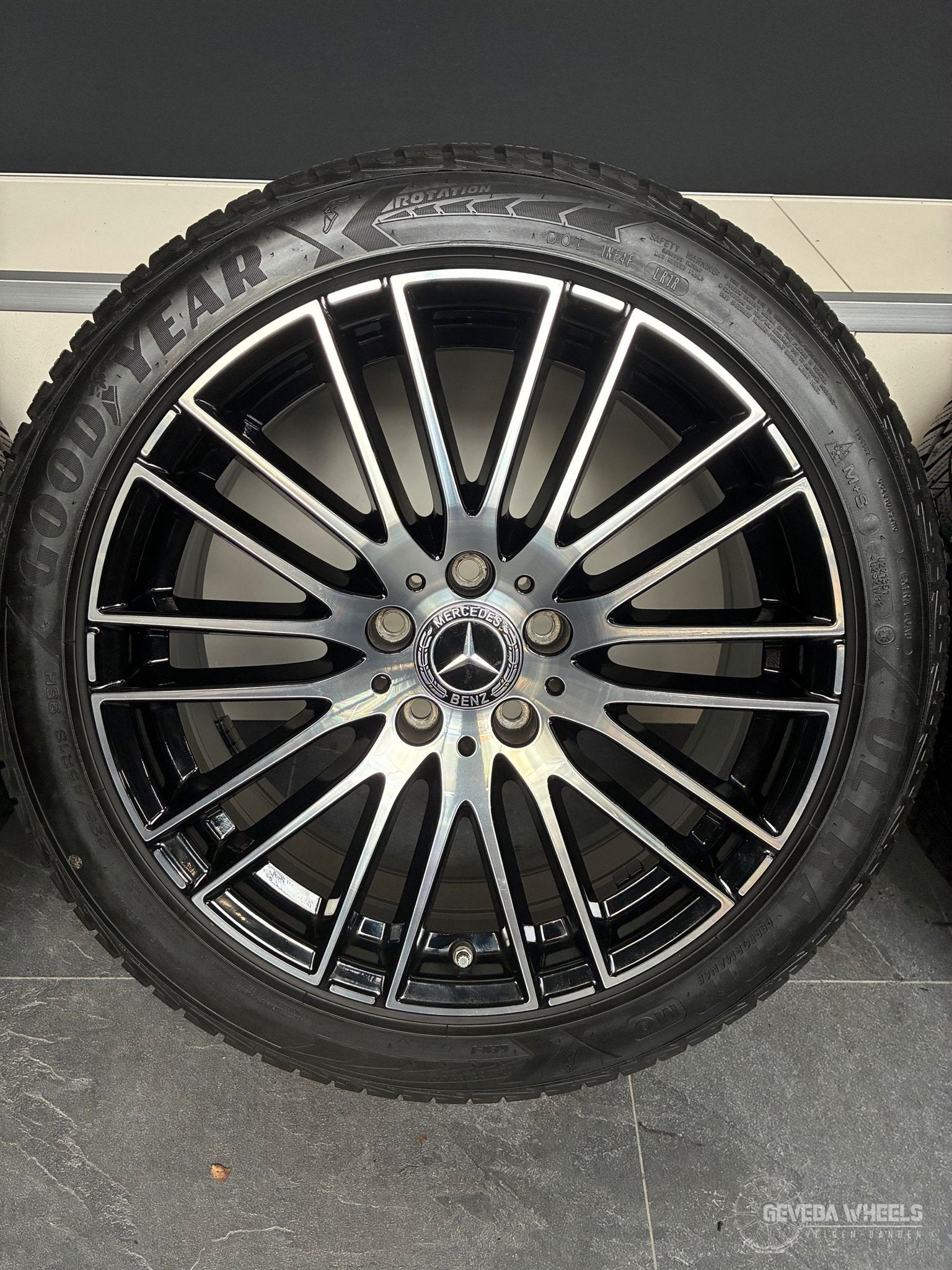 18” originele Mercedes C klasse W206 velgen + winterbanden, 18 inch, Gebruikt, -, -