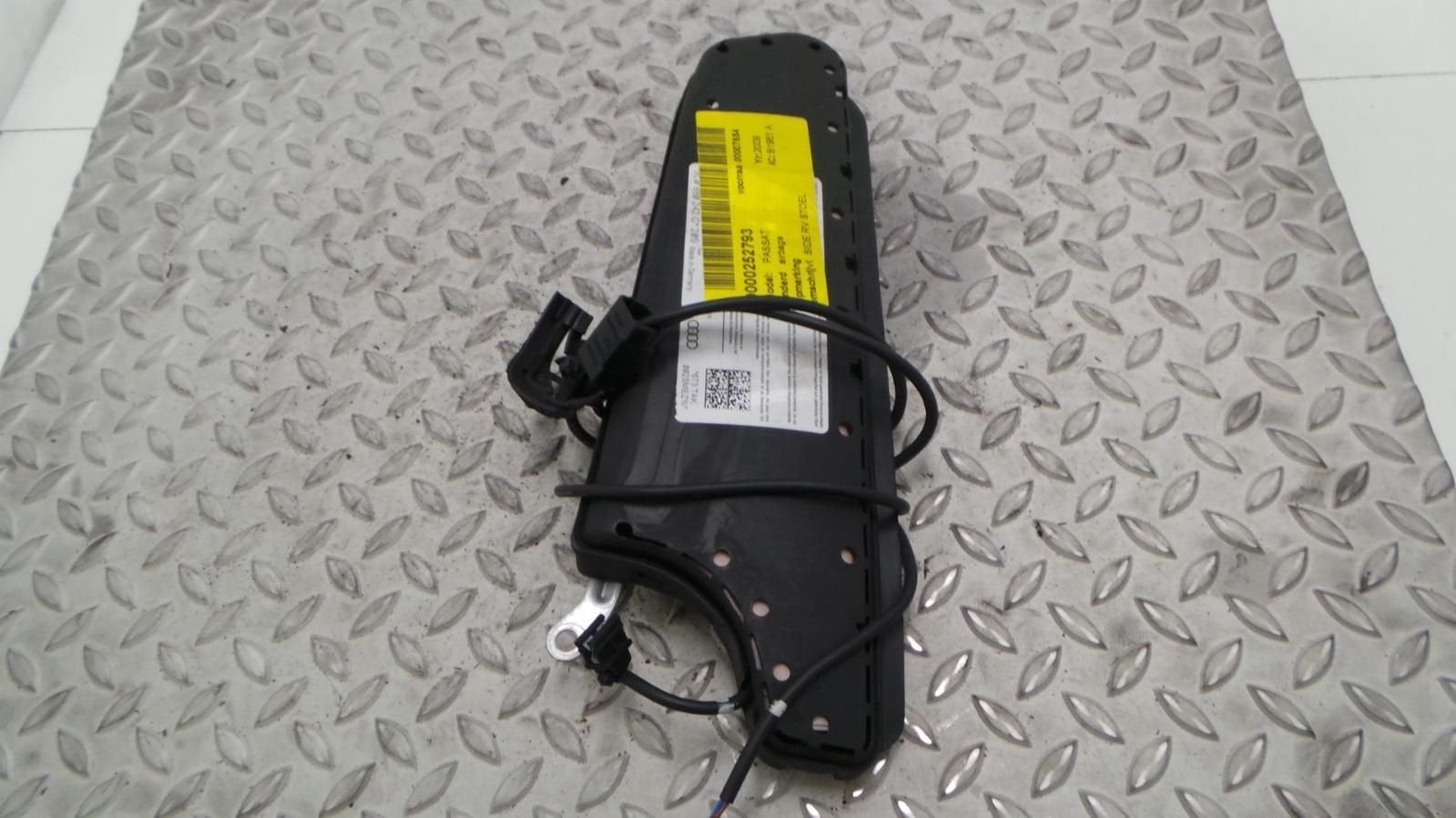 VOLKSWAGEN PASSAT BLUEMOTION AIRBAG RECHTS 2009, Ophalen of Verzenden, Gebruikt, Stiba lid