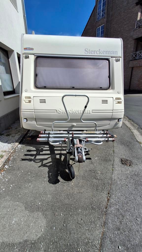 caravane en bon état pour 4 personnes, Particulier, Auvent