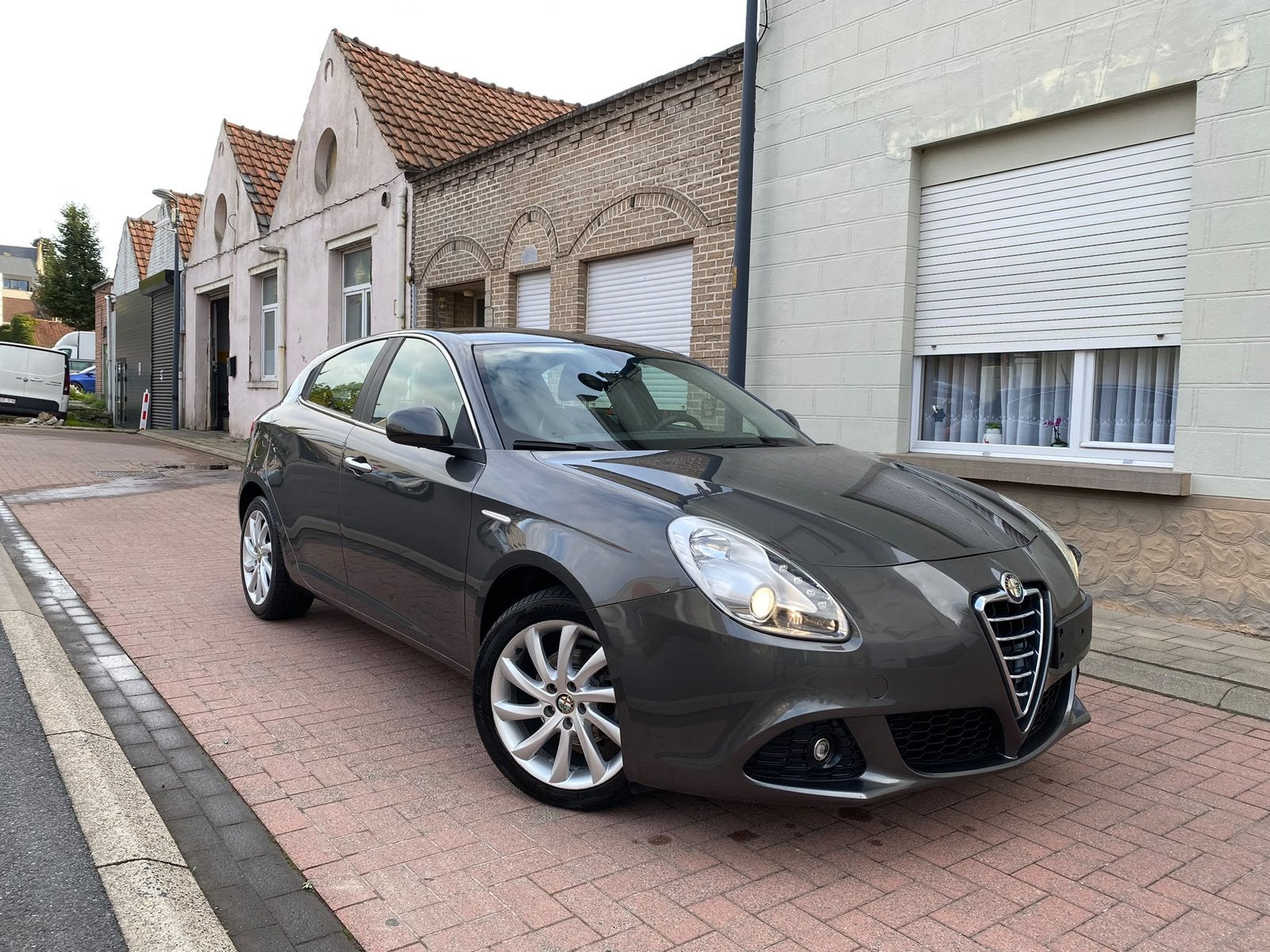 Alfa Romeo Giulietta 1.6JTD/2012/176000.km/climatisation, Autos, Cuir, Achat, Entreprise, Boîte manuelle