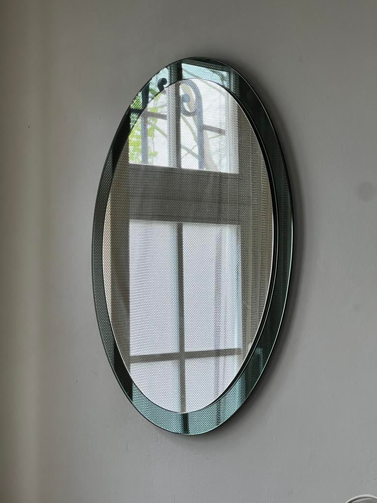 SPIEGEL TOEGESCHREVEN AAN FONTANA ARTE. GROTE OVALE SPIEGEL., Huis en Inrichting, Ophalen, Zo goed als nieuw