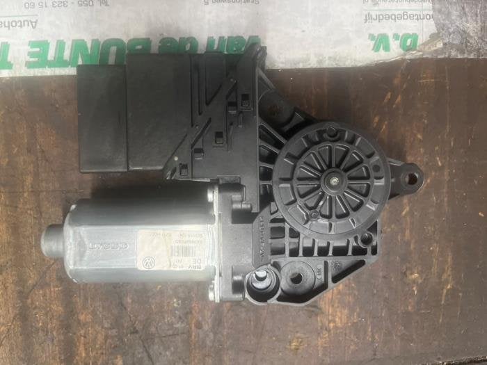 Moteur de vitre portière d'un Volkswagen Golf, Autos : Pièces & Accessoires, Volkswagen, -, 3 mois de garantie, Utilisé