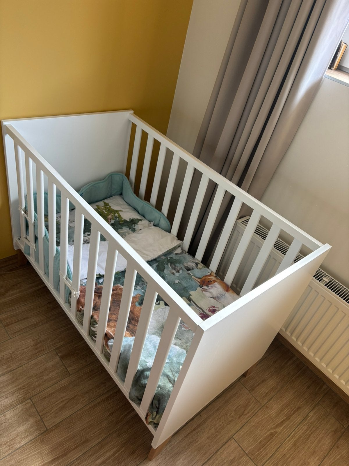 Transland Babybed Steffi + hoogwaardige aerosleepmaterialen, Kinderen en Baby's, Babywiegjes en Ledikanten, Ophalen, Zo goed als nieuw
