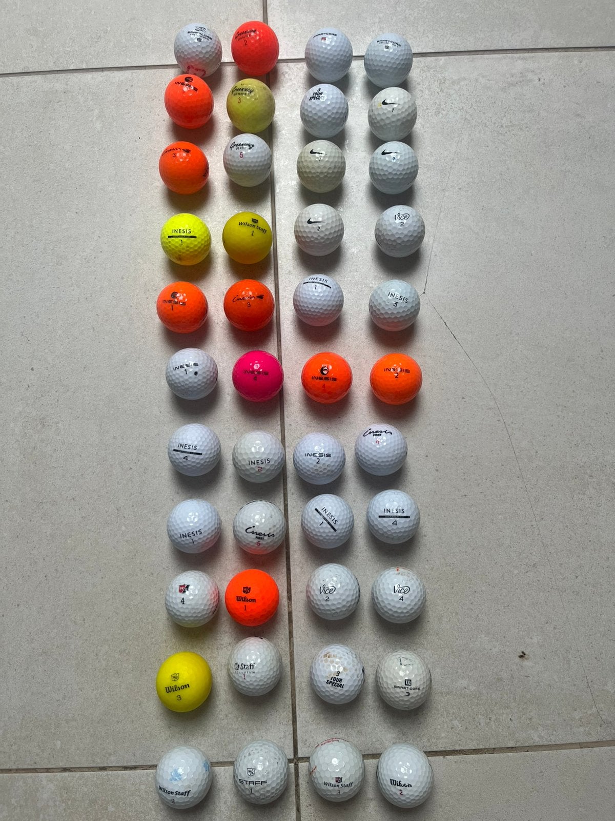 44 Golfballen (Inesis, nike, WS etc), Sports & Fitness, Golf, Enlèvement ou Envoi, Utilisé, Balle(s), Autres marques