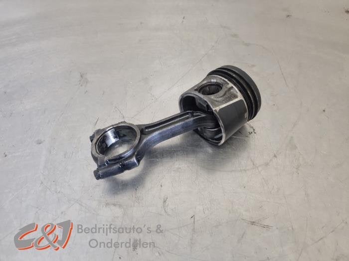 Piston d'un Renault Trafic, Autos : Pièces & Accessoires, Moteurs & Accessoires, Renault, -, 3 mois de garantie, Utilisé