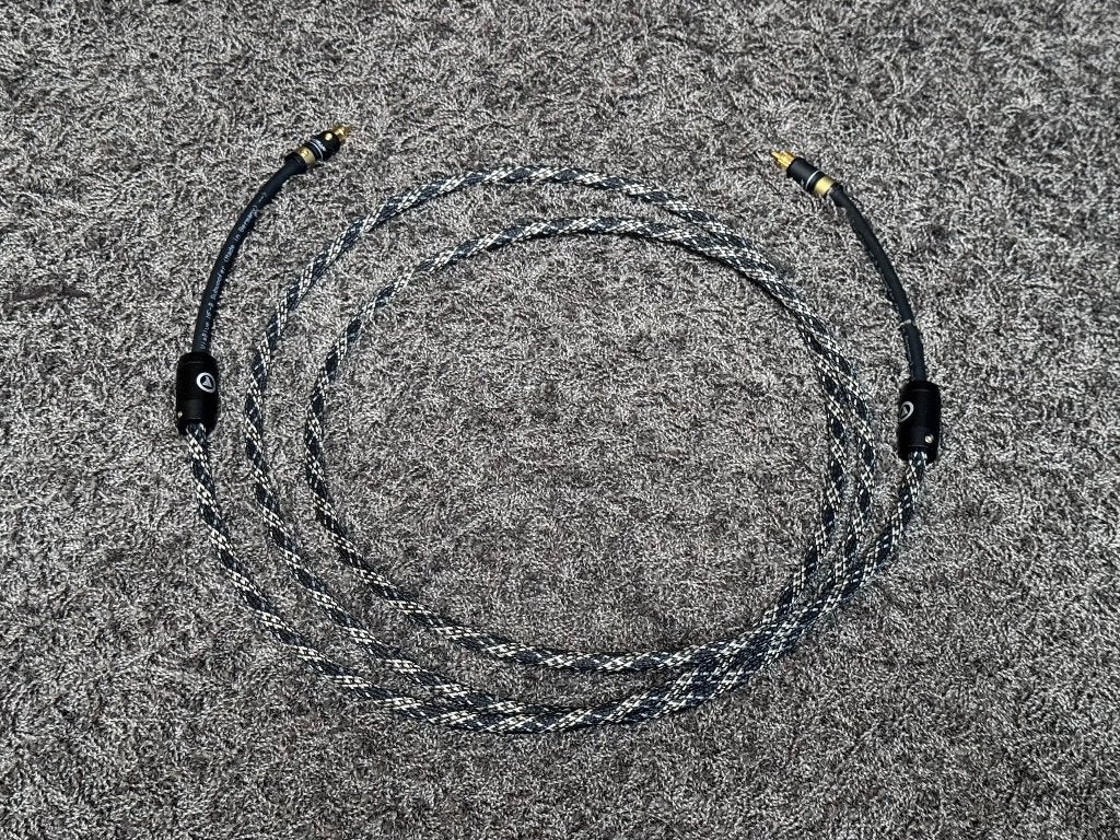 ViaBlue NF-B / Subwoofer kabel 2.7 meter, TV, Hi-fi & Vidéo, Enlèvement ou Envoi, Utilisé, 2 à 5 mètres, Câble Interlink