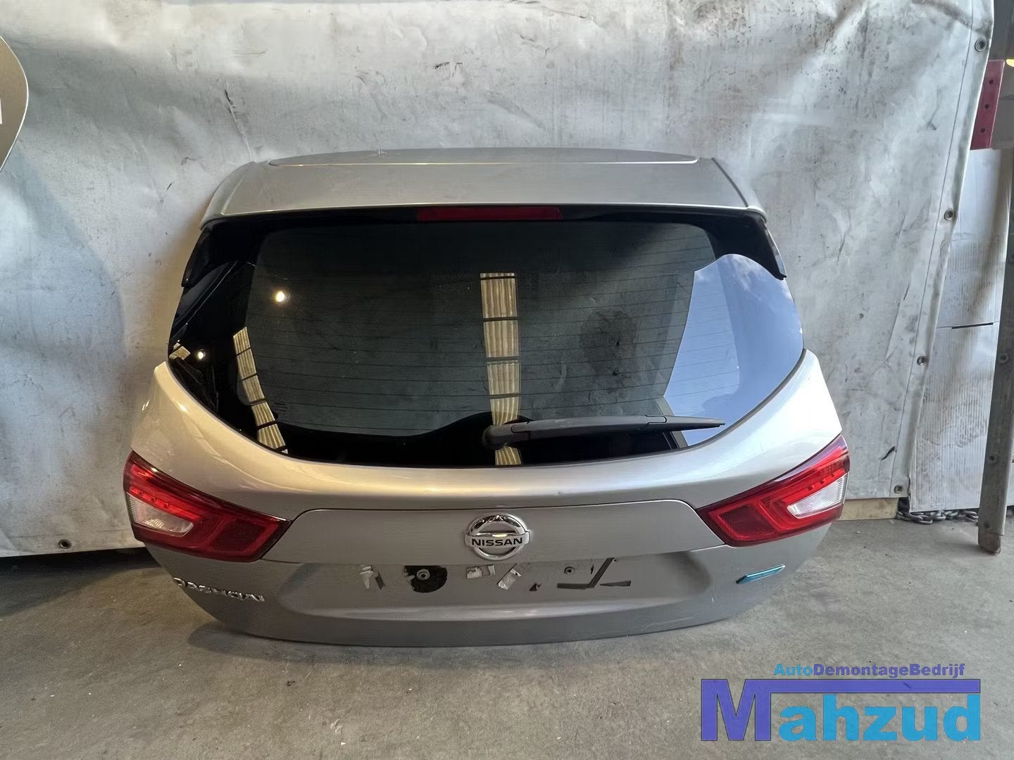 NISSAN QASHQAI J11 Grijs compleet Achterklep 2013-2021, Auto-onderdelen, Deur, Takashima 1-chome 1-1
220-8686  Yokohama, Achter