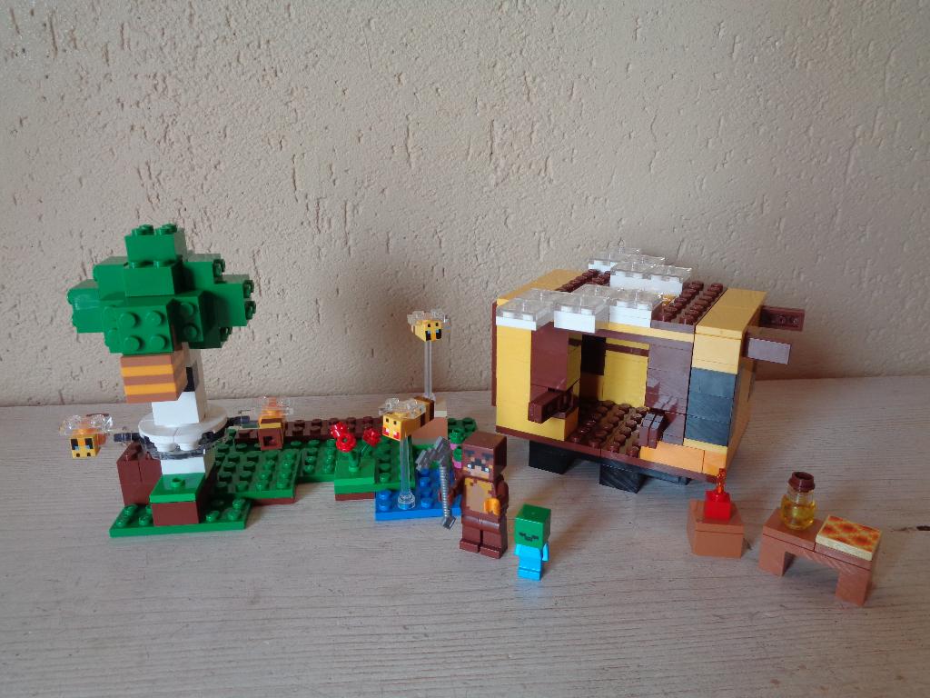LEGO Minecraft Het Bijenhuisje - 21241, Gebruikt, Minecraft, Lego, Ophalen of Verzenden