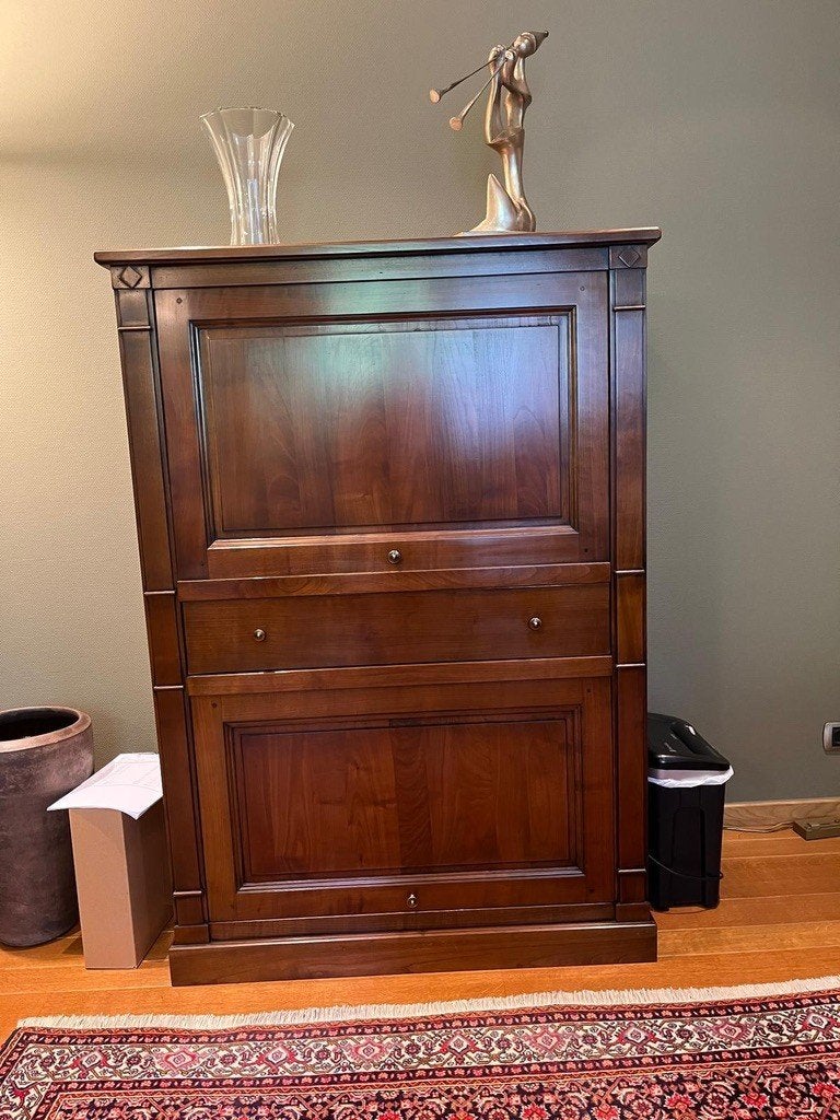 Armoire haute Richelieu, Enlèvement