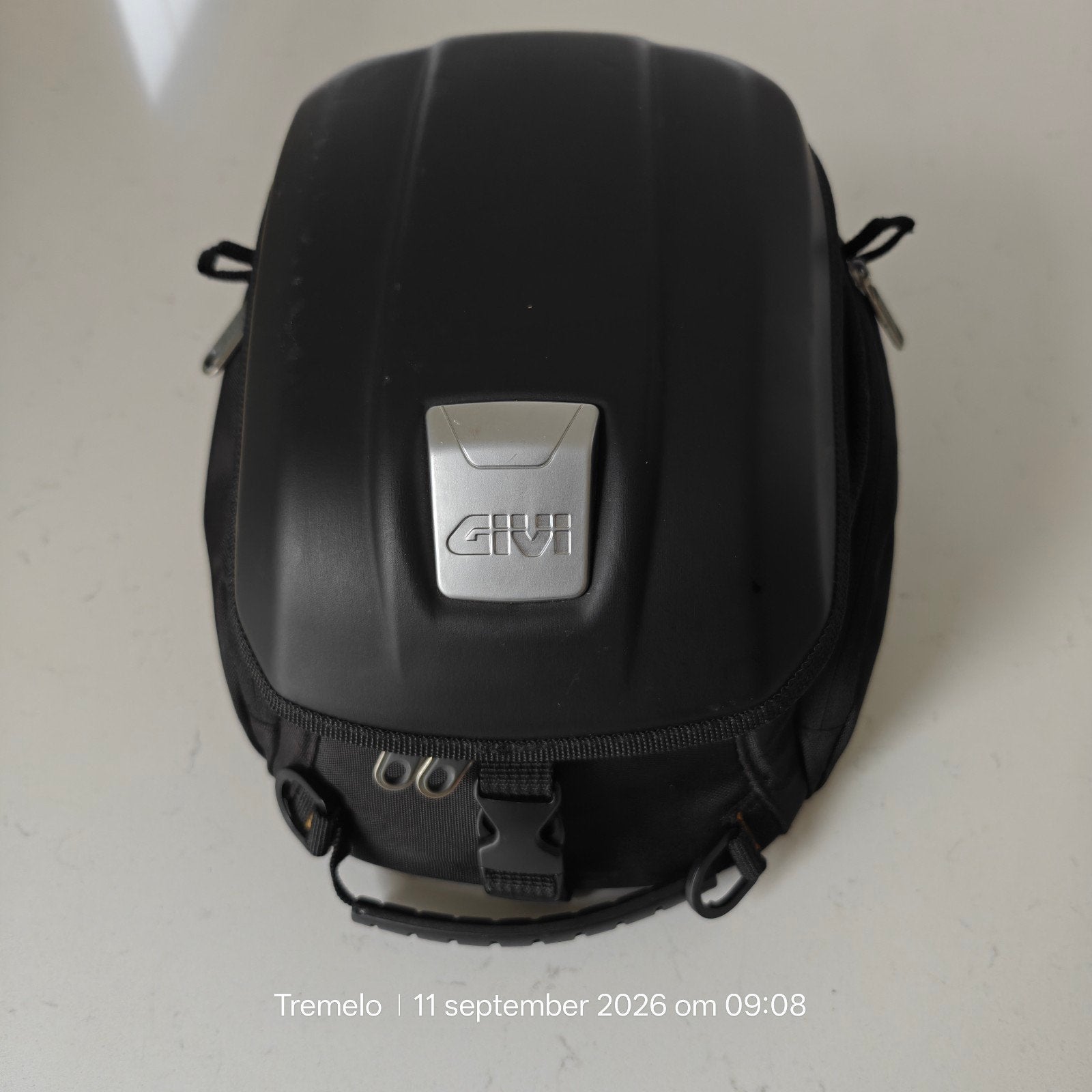 Tanktas Givi, Enlèvement, Comme neuf