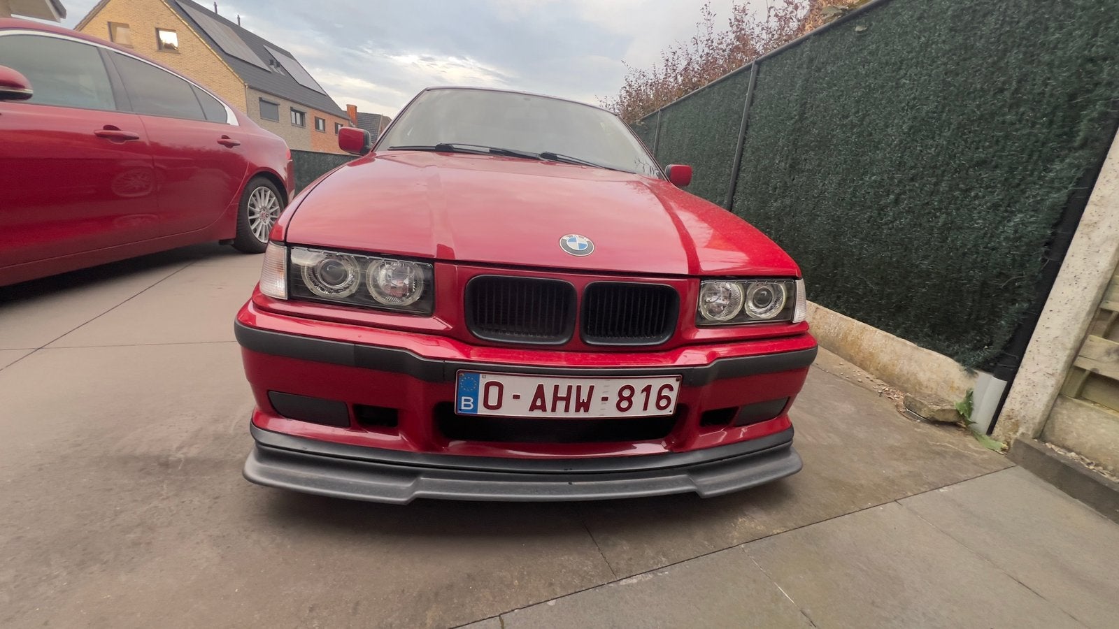 BMW e36 320i, Autos, Rouge, Achat, 143 kW, Boîte manuelle