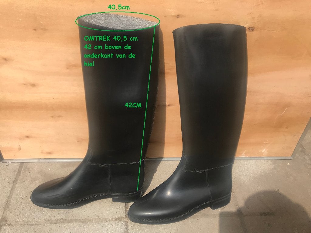 Italiaanse regenlaarzen maat 42 ,jrn 80-90 kortingsactie!, Kleding | Dames, ANDERE, Zwart, Ophalen of Verzenden, Regenlaarzen