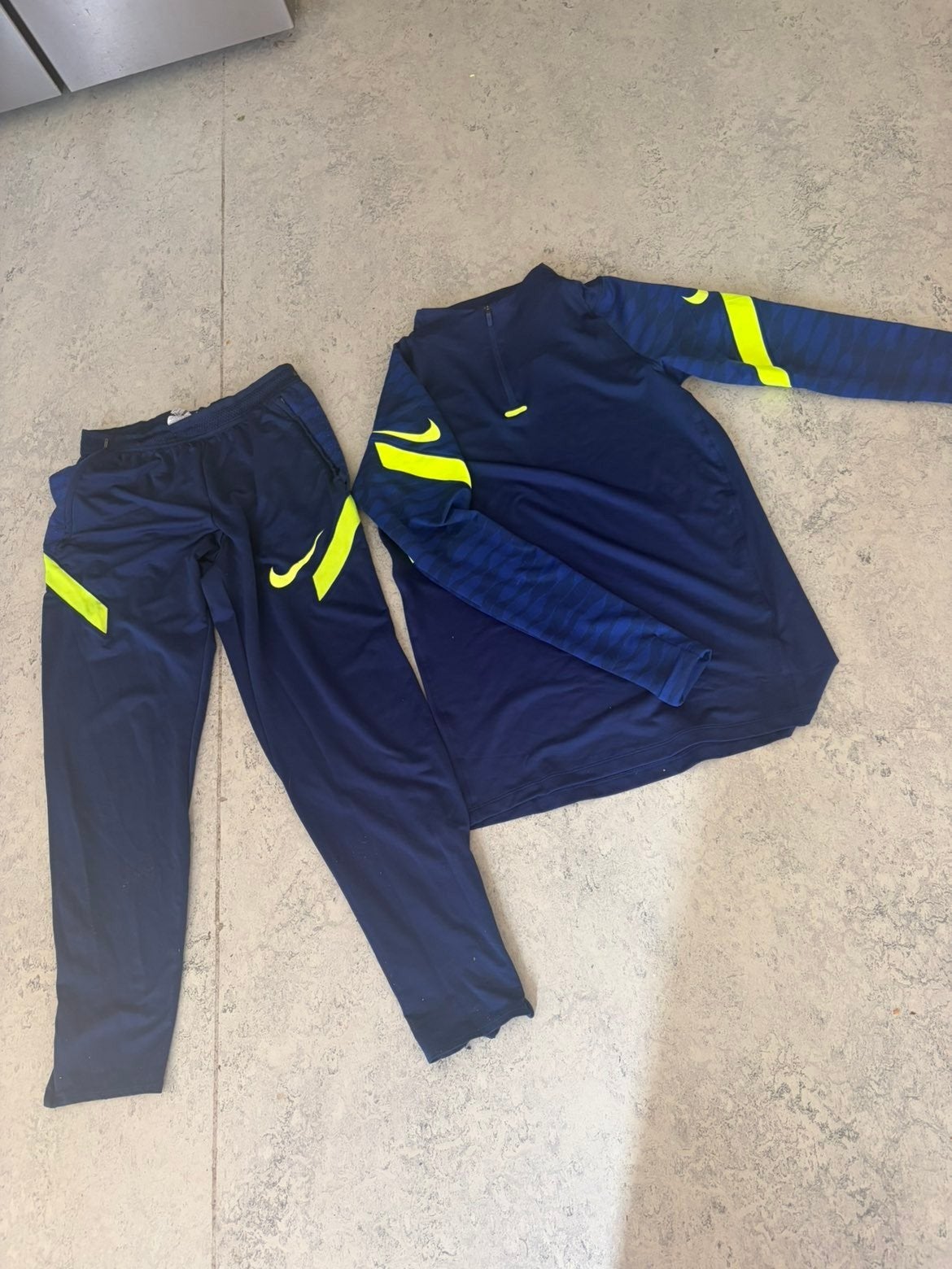 Nike trainings pak, Enlèvement, Taille 46 (S) ou plus petite