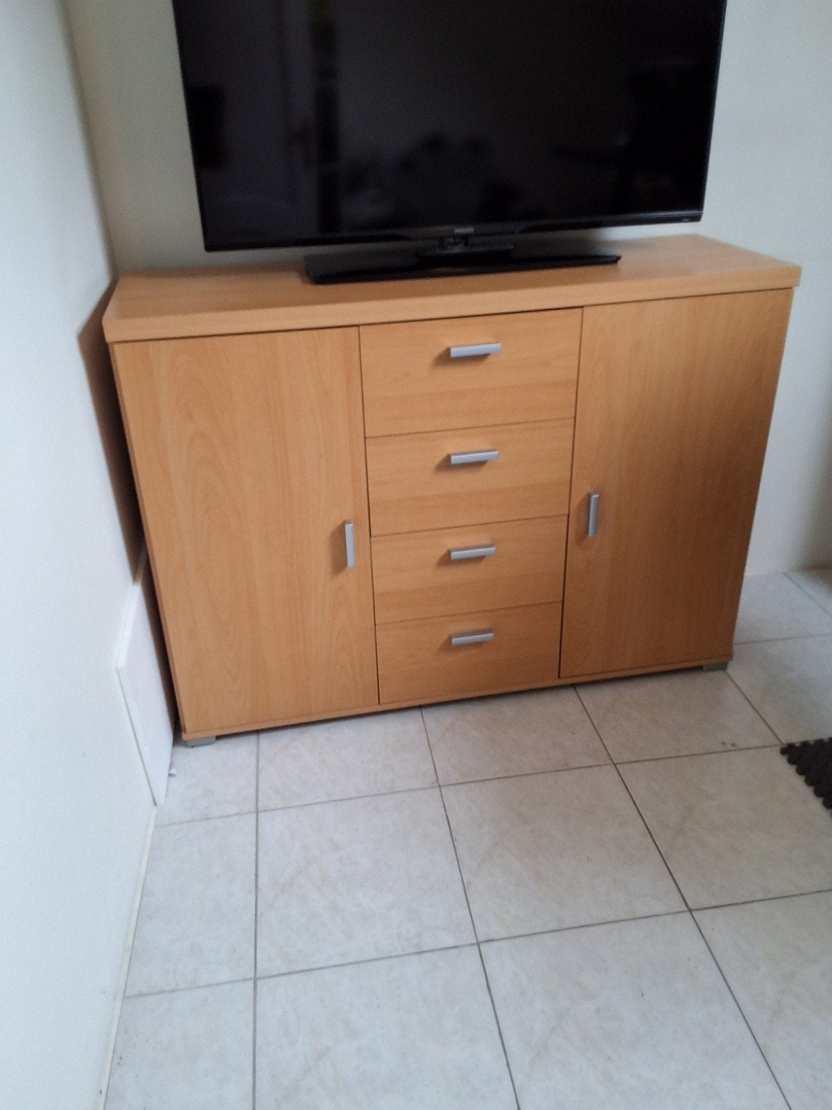 mooie  eiken kleur dressior. in nette staat zie maten op de, Huis en Inrichting, Ophalen