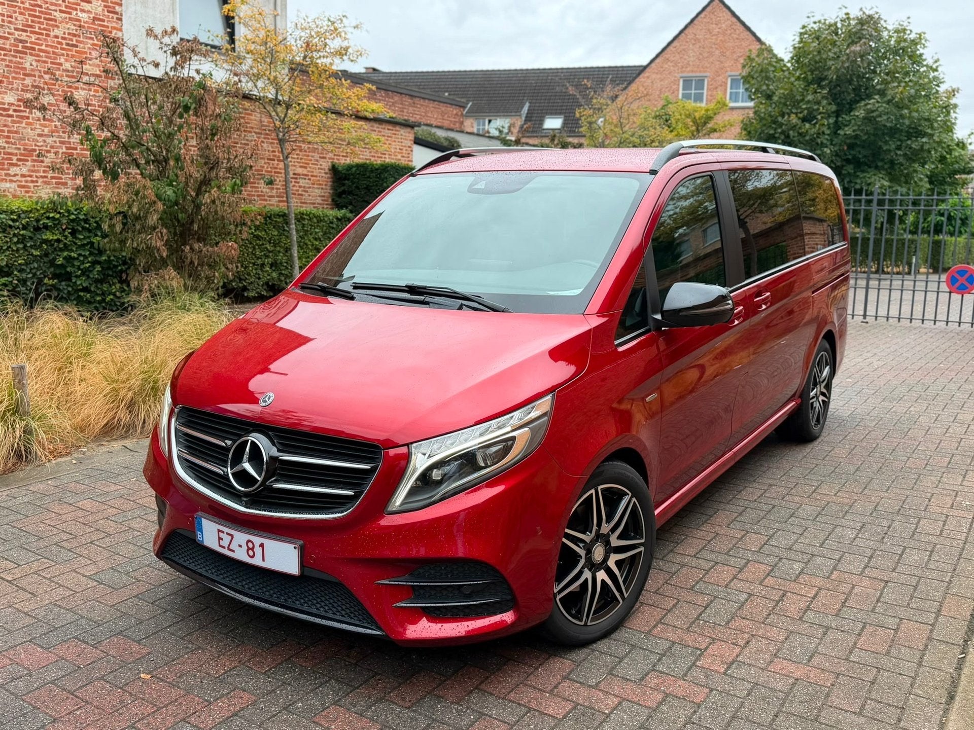 Mercedes-Benz // V250d Avant-Garde AMG-PACK, Auto's, Automaat, Dealer onderhouden, Achterwielaandrijving, Gebruikt