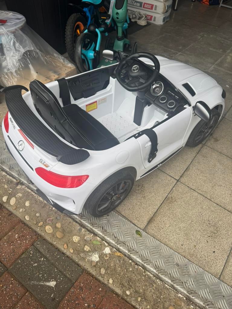 Elektrische Kinderauto Mercedes AMG GTR Wit 1Pers, Kinderen en Baby's, Ophalen, Gebruikt, Weet niet, Weet niet