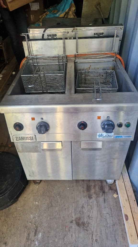 friteuse Zanussi gaz, Enlèvement, Utilisé, Friteuse duo