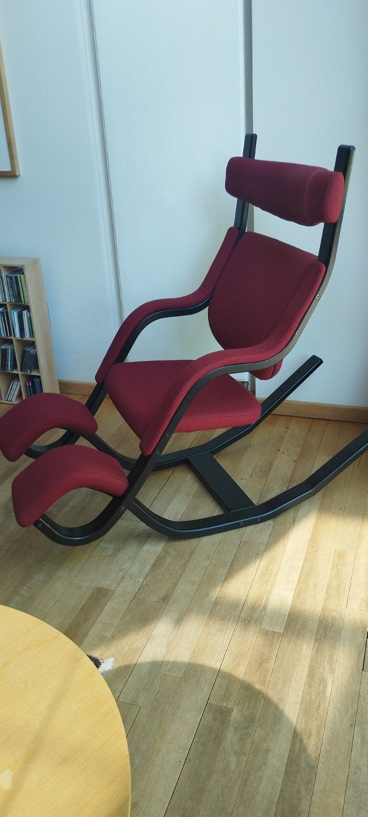 Varier/Stokke gravity relaxzetel rood, Ophalen, Stof