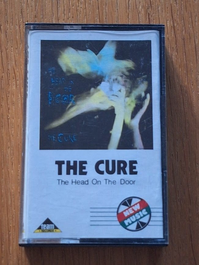 K7 - The Head On The Door - The Cure - Indonesian release, CD & DVD, Cassettes audio, Enlèvement ou Envoi, Originale, Utilisé