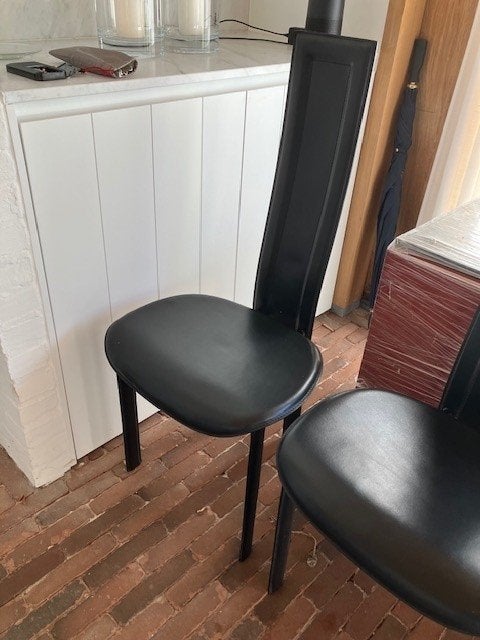 Stoelen in zwart leder, Ophalen, Zwart, Leer, Zo goed als nieuw
