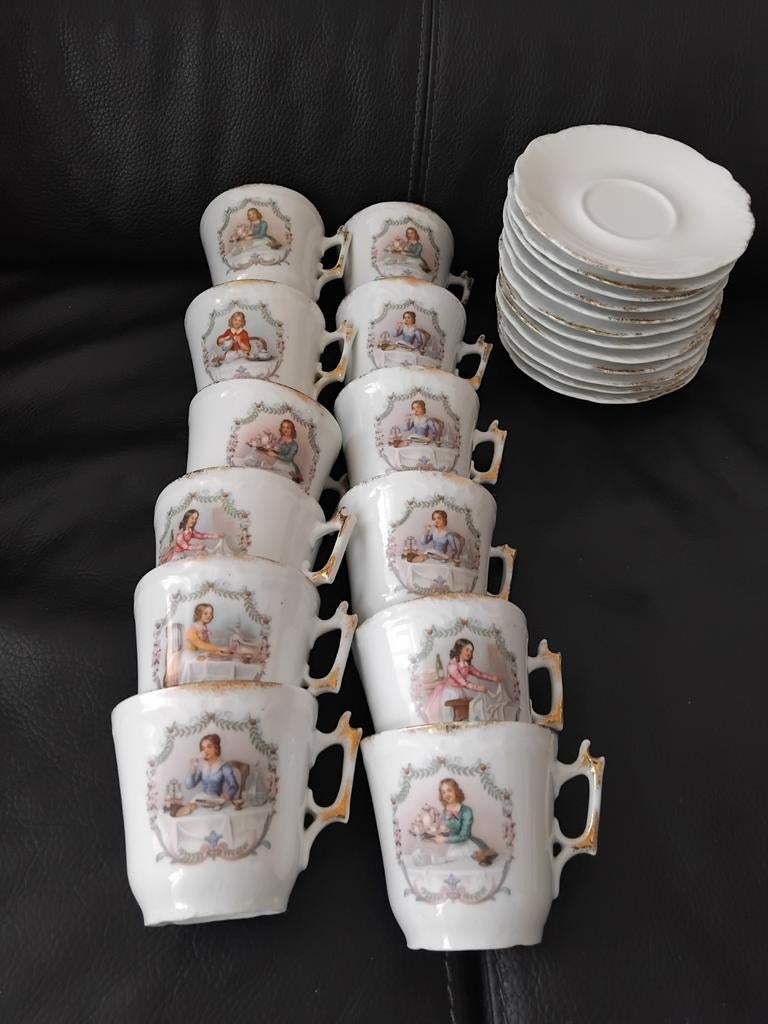 Art Deco/Porseleinen Servies.12 person., Antiek en Kunst, Antiek | Servies compleet, Ophalen of Verzenden