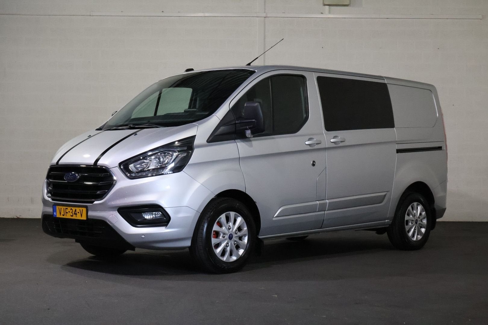 Ford Transit Custom 2.0 TDCI 130pk L1 H1 Limited Automaat DC, Automaat, Diesel, Ford, Zilver of Grijs