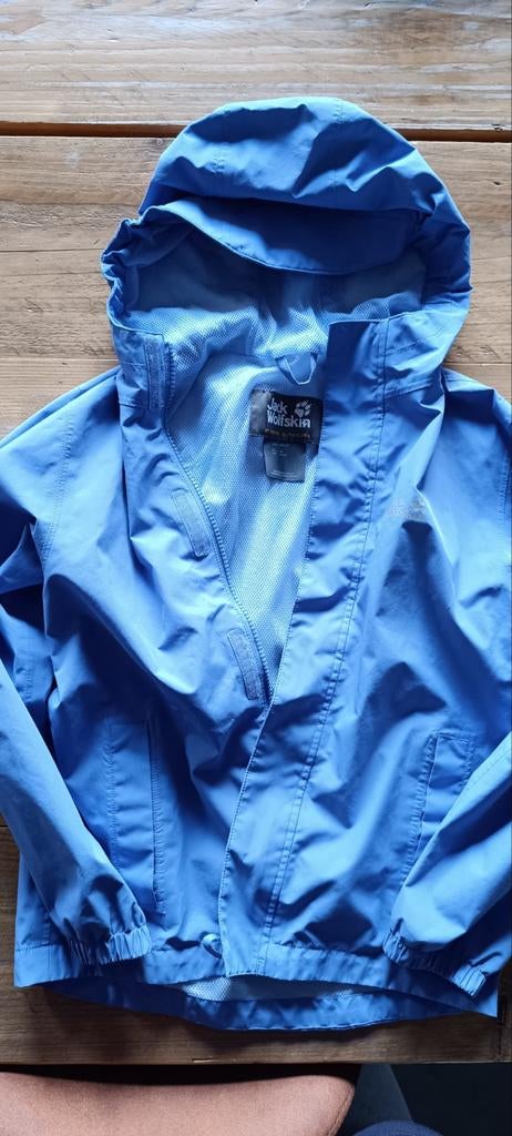Regenjas jack wolfskin maat 140, Ophalen