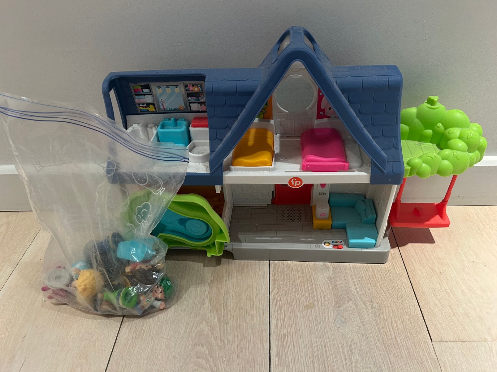 Little people huisje + poppetjes, Kinderen en Baby's, Ophalen, Zo goed als nieuw