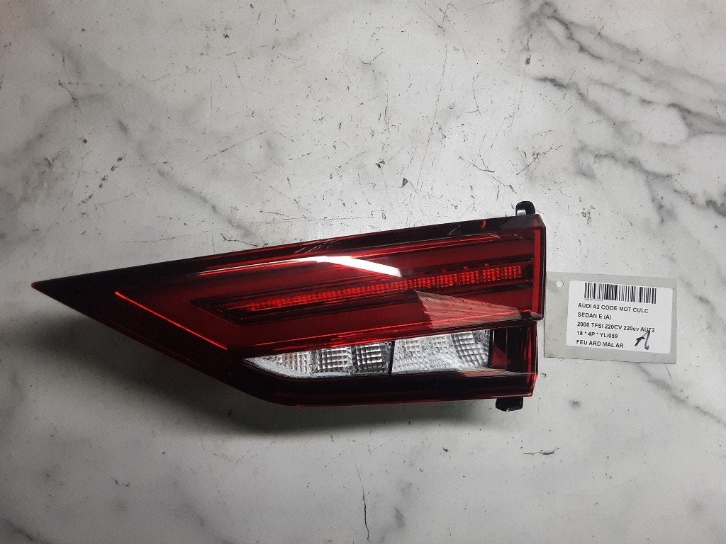 ACHTERLICHT RECHTS ACHTERKLEP Audi A3 Limousine (8VS / 8VM), Gebruikt, Mevr. I. Hauben, Audi, Rue de l'Espoir 34 34
4030  GRIVEGNÉE, BE