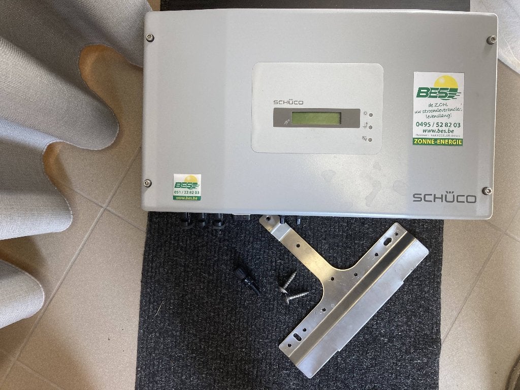 Schüco Omvormers, Bricolage & Construction, Panneaux solaires & Accessoires, Enlèvement, Utilisé, Système complet, 200 watts-crêtes ou plus