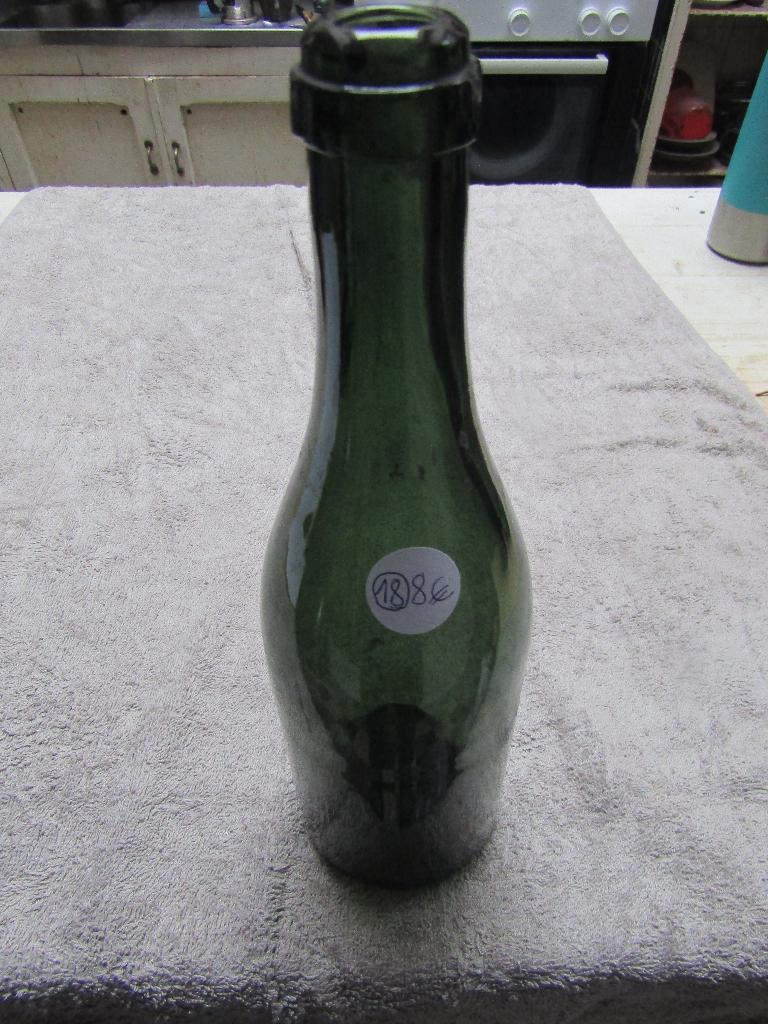 Lege wijnflessen, geblazen glas, H30-D9-P4, 1400 g, 5d, Ophalen of Verzenden