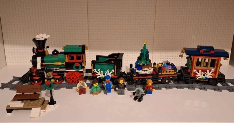 LEGO 10254 - Le train des fêtes d'hiver, Enfants & Bébés, Jouets | Duplo & Lego, Enlèvement ou Envoi, Lego, Ensemble complet, Utilisé