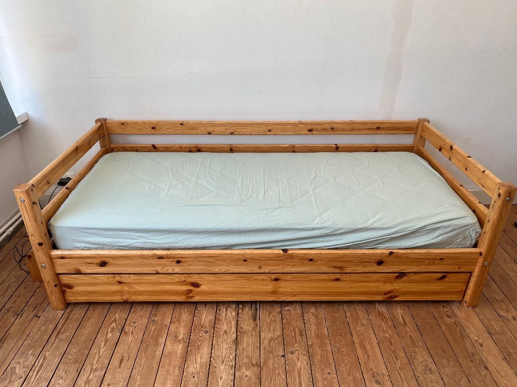 Houten bed van Flexa (Denemarken), Ophalen, 210 cm, Zo goed als nieuw, Hout