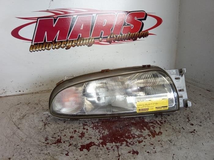 Phare droit d'un Ford Fiesta, -, -, 3 mois de garantie, -