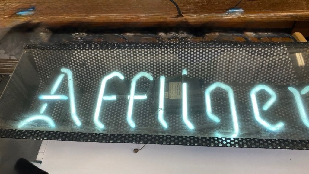 Neon, reclame, lichtreclame, Verzamelen, Merken en Reclamevoorwerpen, Ophalen