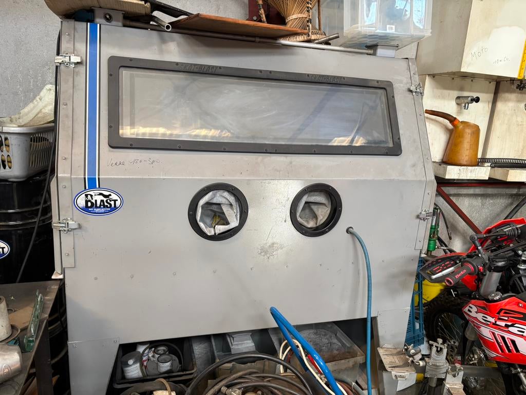 Cabine de sablage professionnelle SKAT BLAST (Matthys), Enlèvement, Utilisé