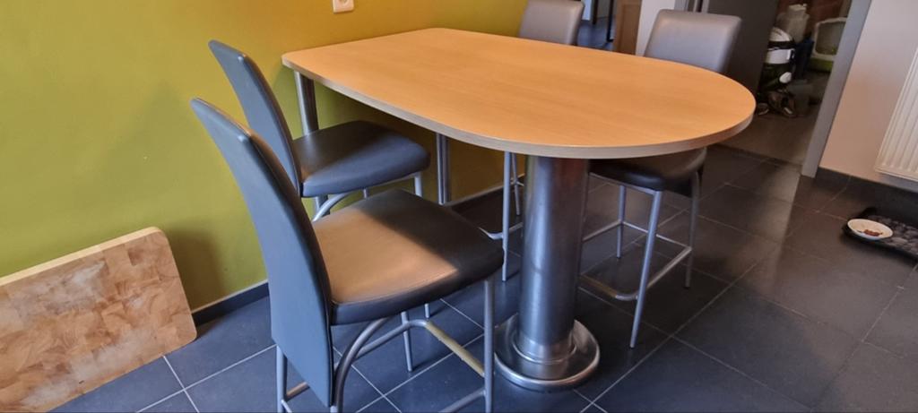 Keukentafel te koop in goeie staat, Huis en Inrichting, Keuken | Keukenelementen, Ophalen