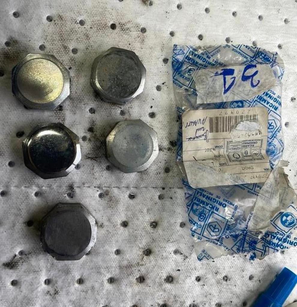 5 Olie aftappluggen Piaggio Vespa, Enlèvement ou Envoi, Comme neuf, Vespa